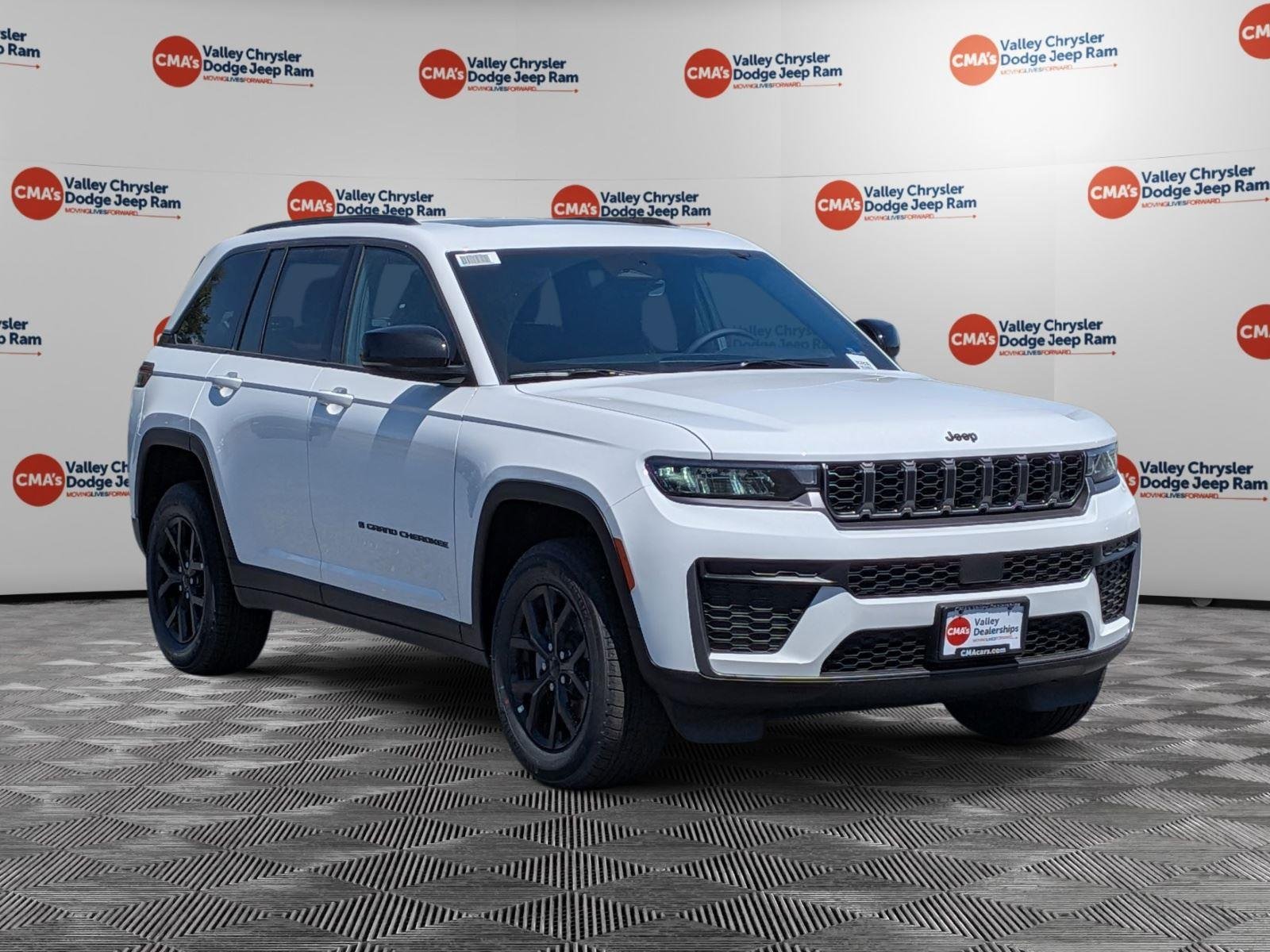 New 2026 Bright White Clear-Coat Exterior Paint Jeep Laredo Altitude image 3