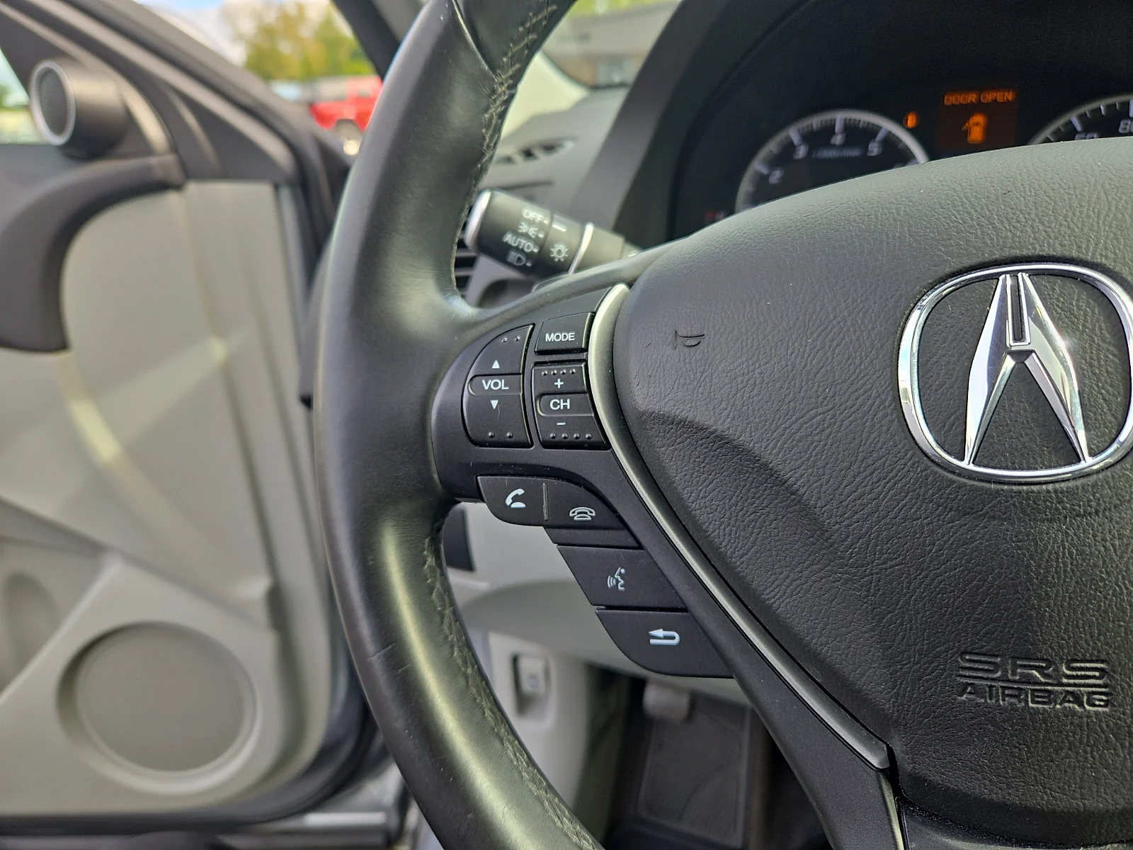 Used 2018 Lunar Silver Metallic - SI Acura  image 21