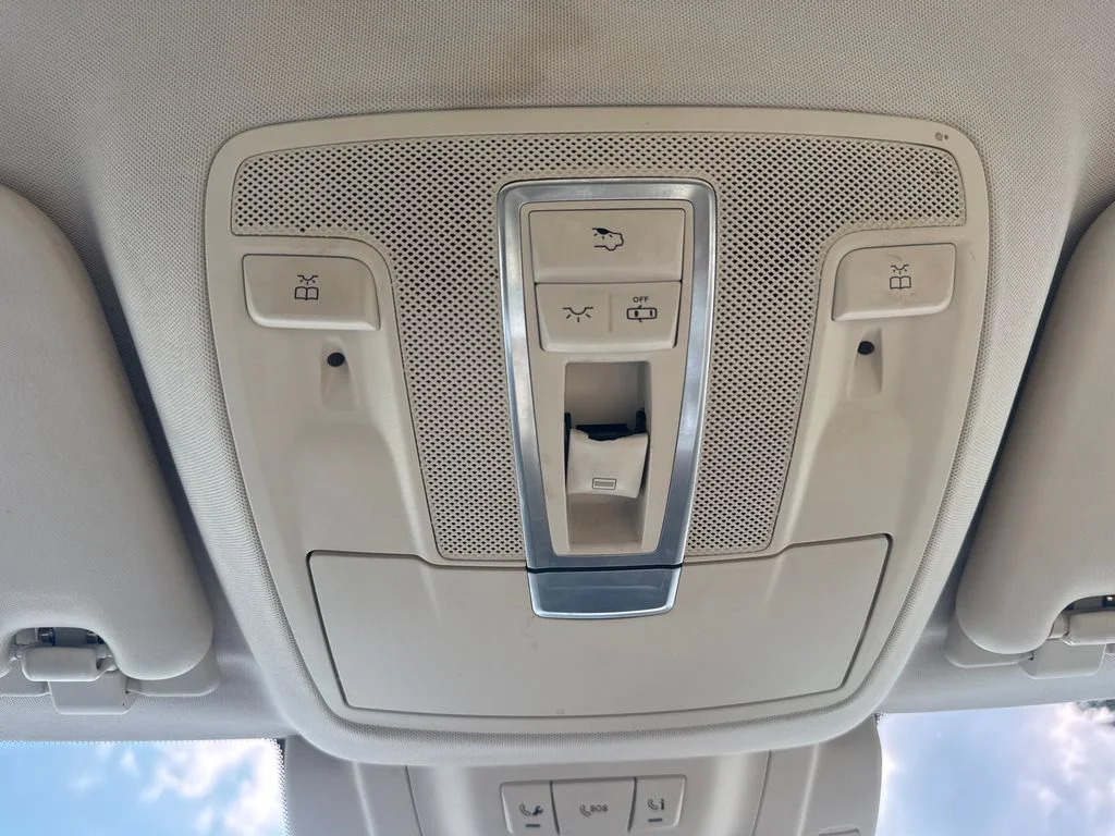 Used 2017 Polar White Mercedes-Benz GLS 450 image 27