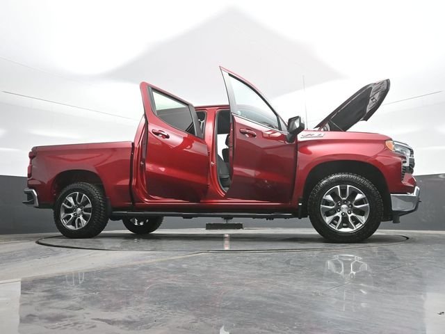 Used 2024 Red Chevrolet LT image 31