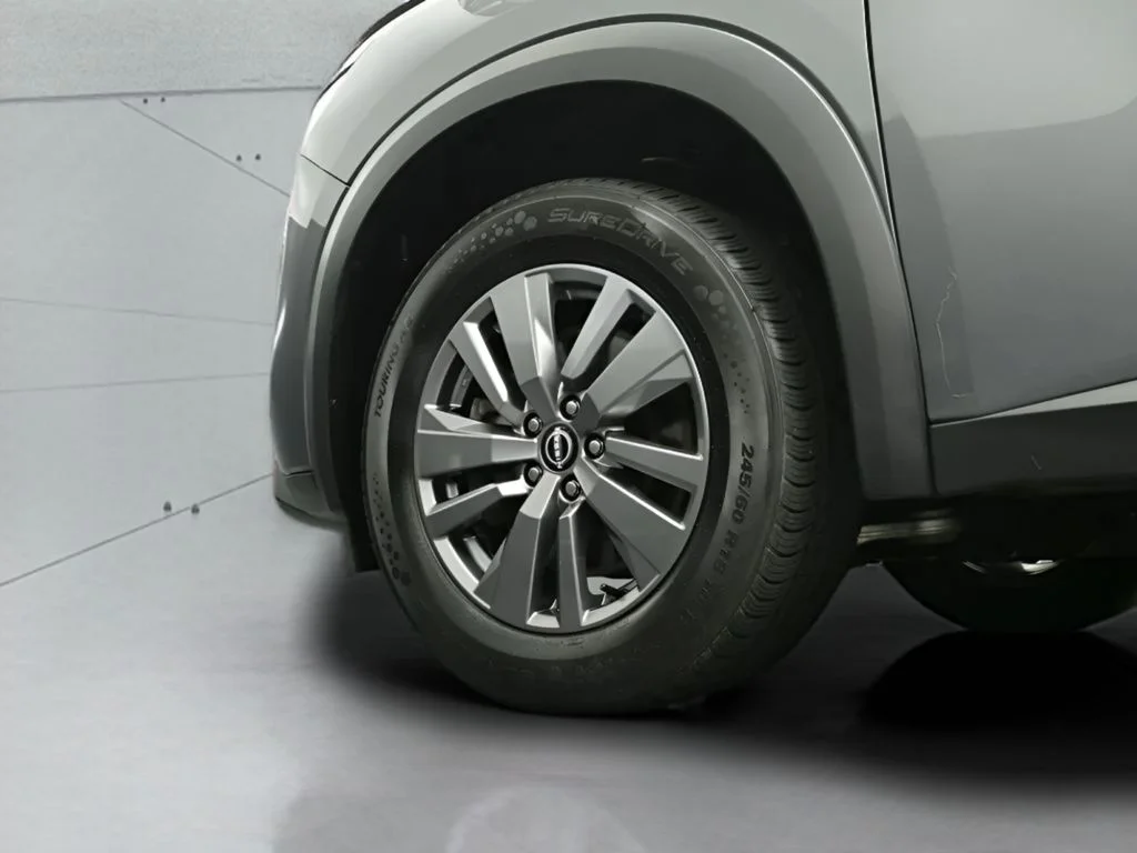 Used 2025 Gun Metallic Nissan SV image 26