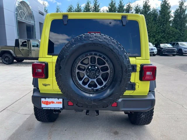 Used 2022  Jeep Unlimited High Tide image 4