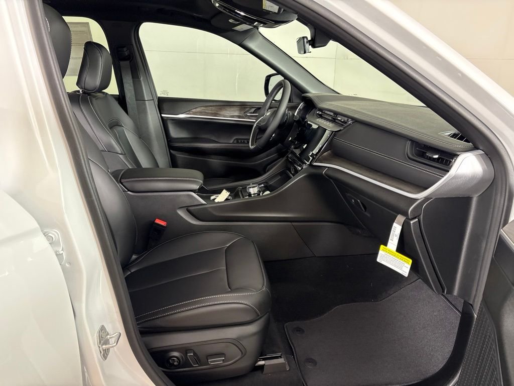 New 2026 Bright White Clearcoat Jeep Limited image 16