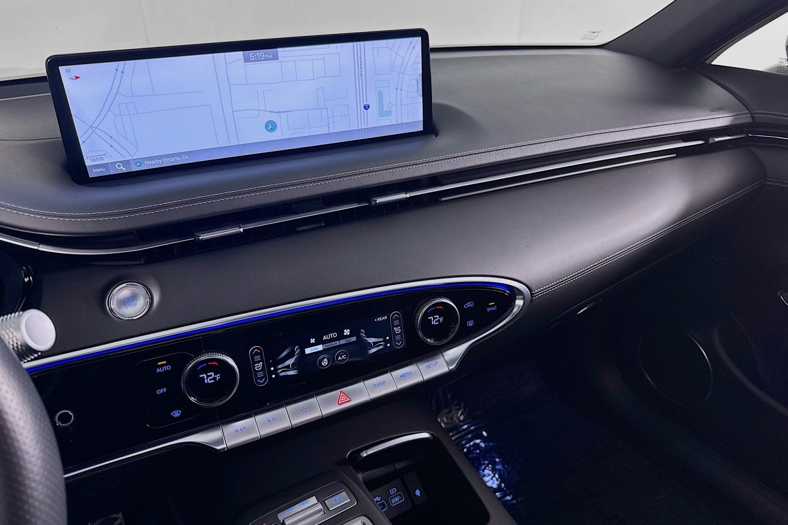 2023 GENESIS GV70 Standard - Photo 19