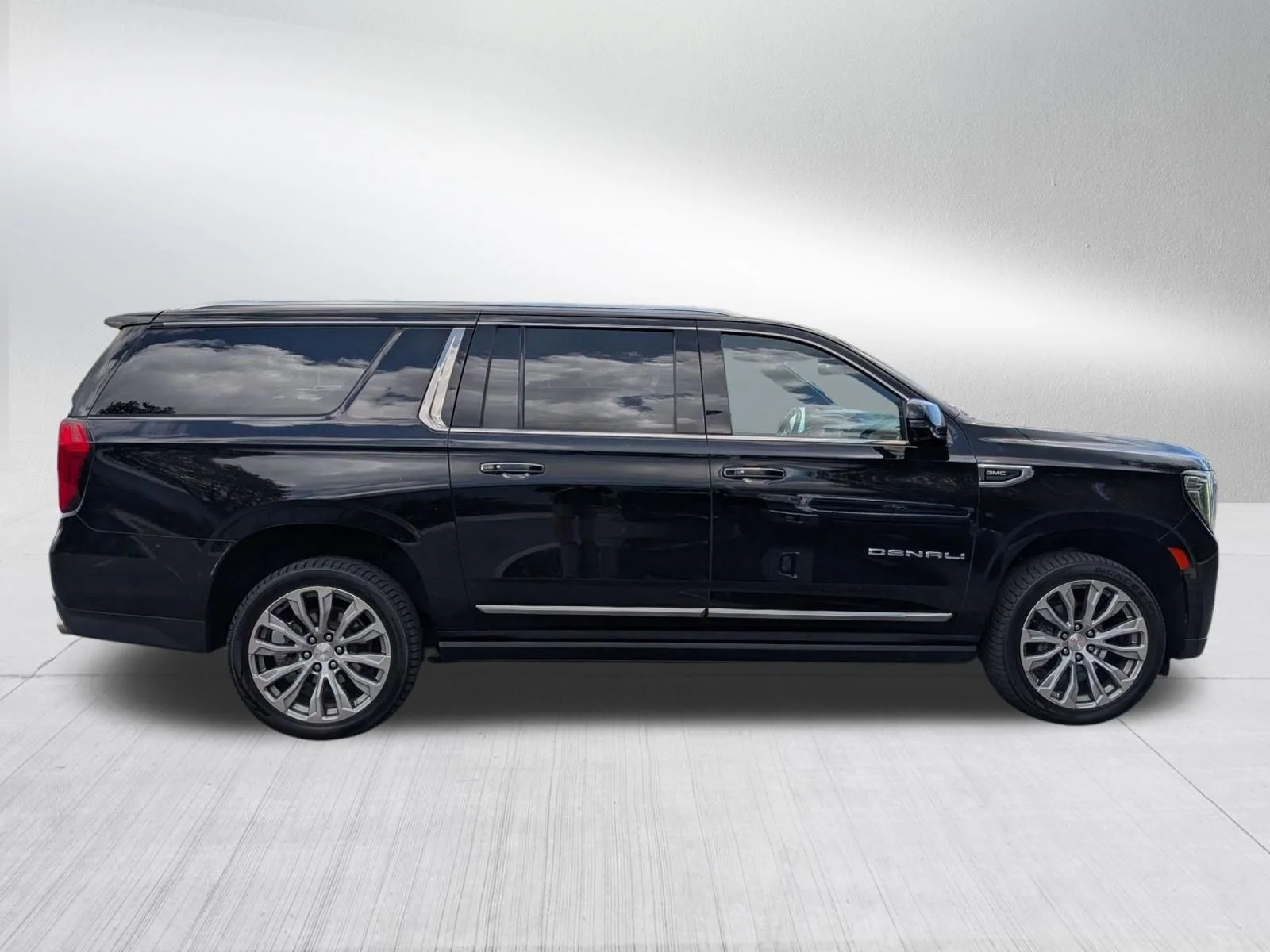2021 GMC Yukon XL Denali - Photo 6