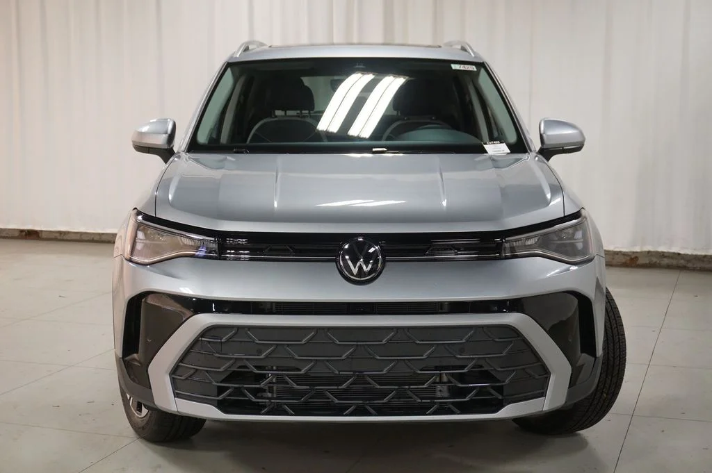 New 2026 Silver Volkswagen 1.5T SE image 5