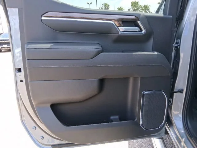 New 2026 Sterling Gray Metallic Chevrolet LT image 17