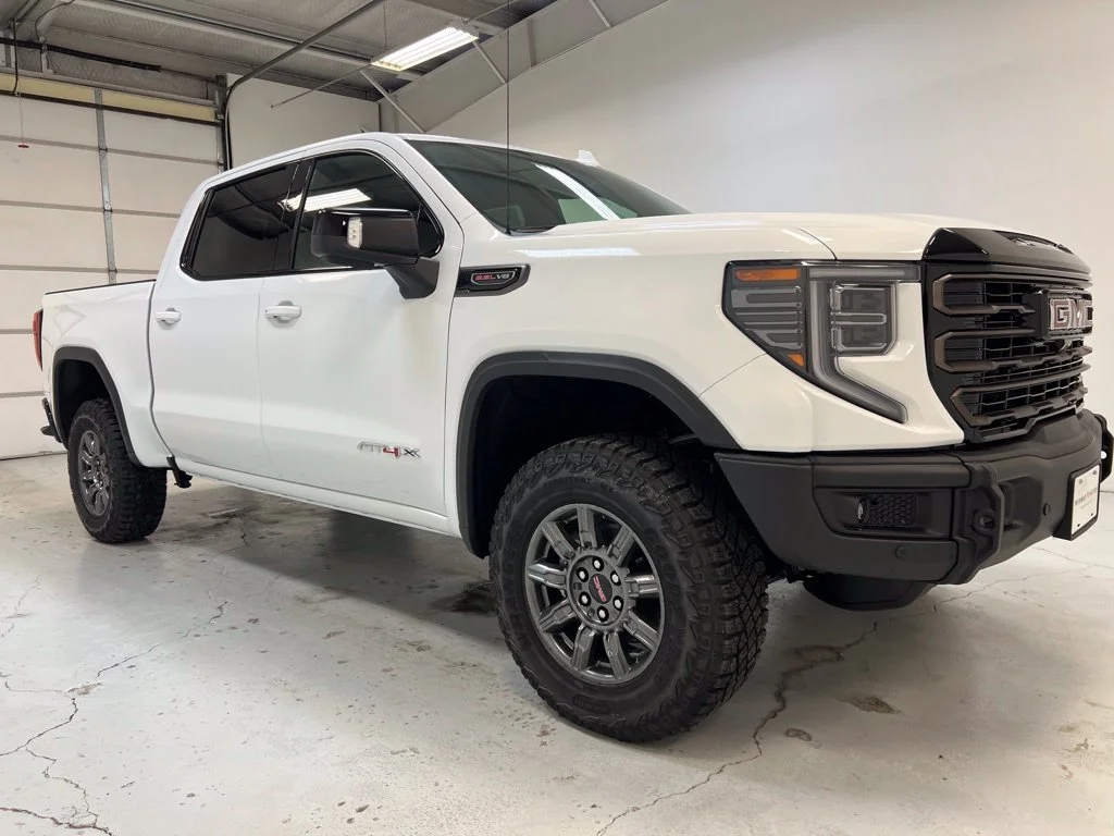 2026 GMC Sierra 1500 AT4X - Photo 7