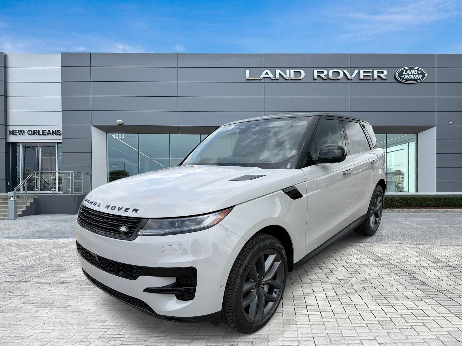 2026 Land Rover Range Rover Sport SE