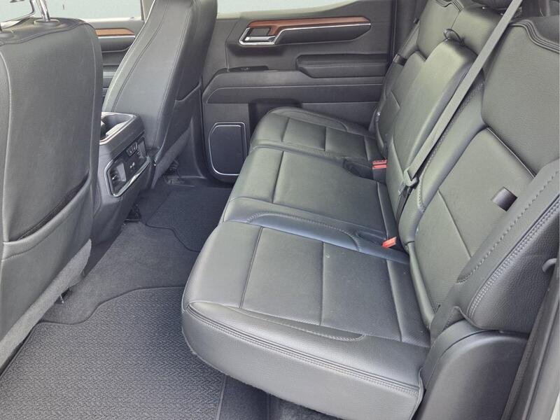 Used 2023 Sterling Metallic GMC 4WD CREW CAB 147" DENALI image 13