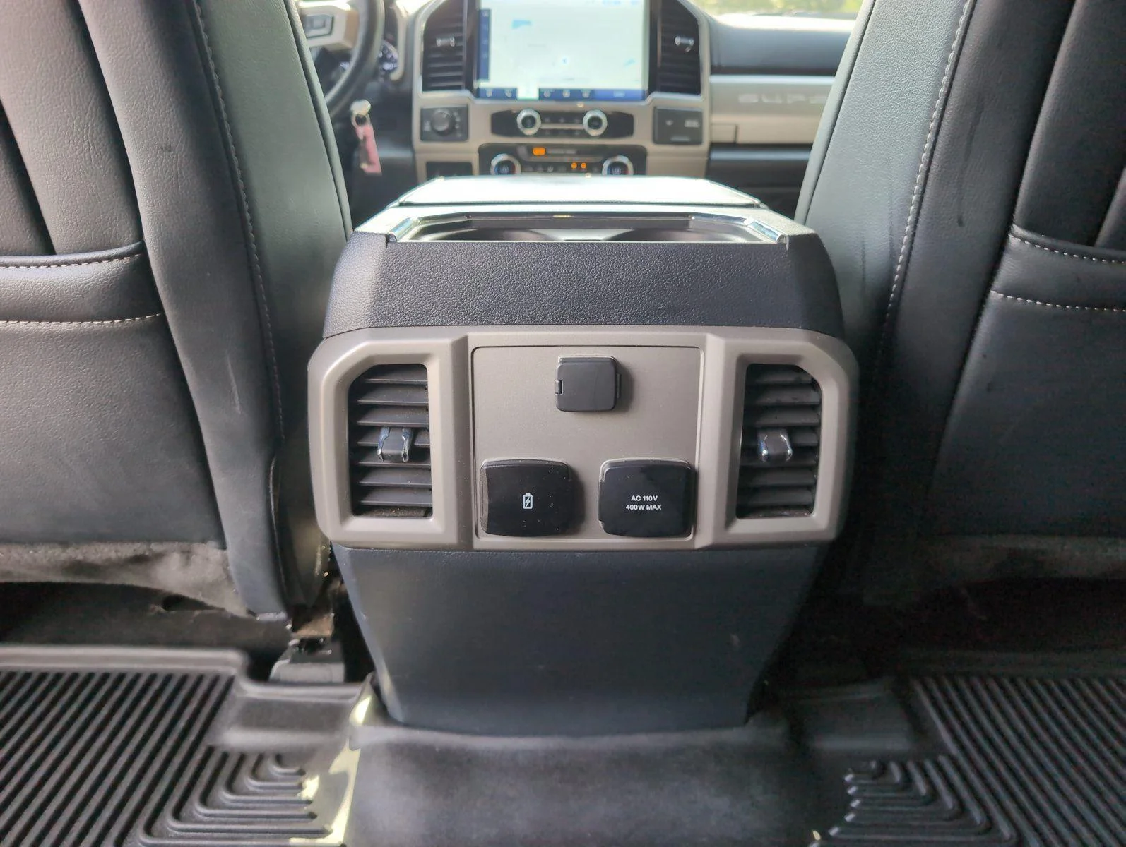 Used 2022 Star White Metallic Tri-Coat Ford Lariat image 34