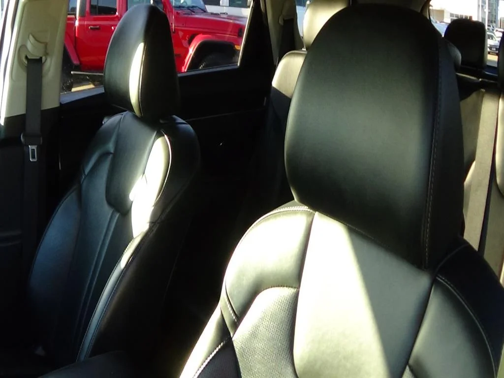 Certified Used 2024 Everlasting Silver (erg) Kia S image 17