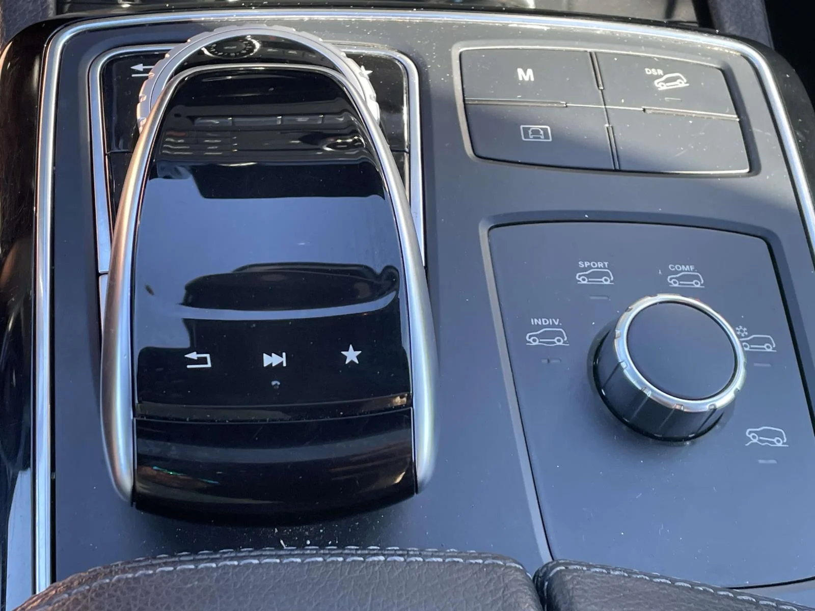 Used 2018  Mercedes-Benz GLE 350 image 25