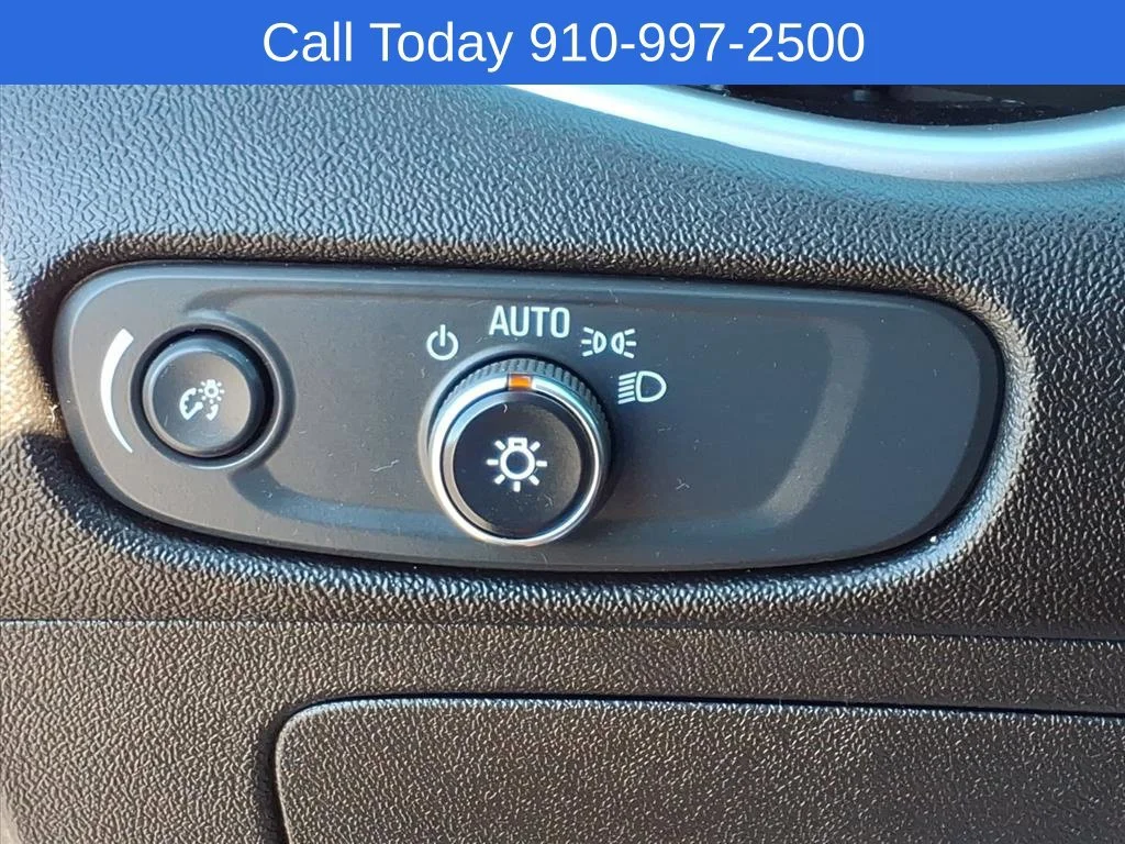 Used 2025 Mosaic Black Metallic Chevrolet 1LT image 19