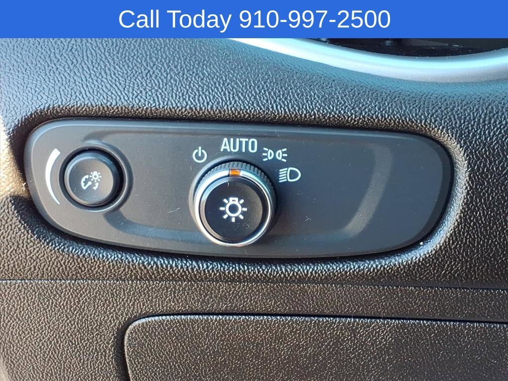 Used 2025 Mosaic Black Metallic Chevrolet 1LT image 19