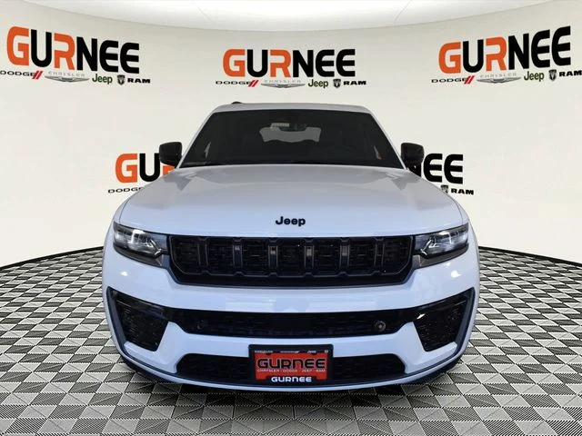 New 2026 Bright White Clear-Coat Exterior Paint Jeep Limited Reserve image 7