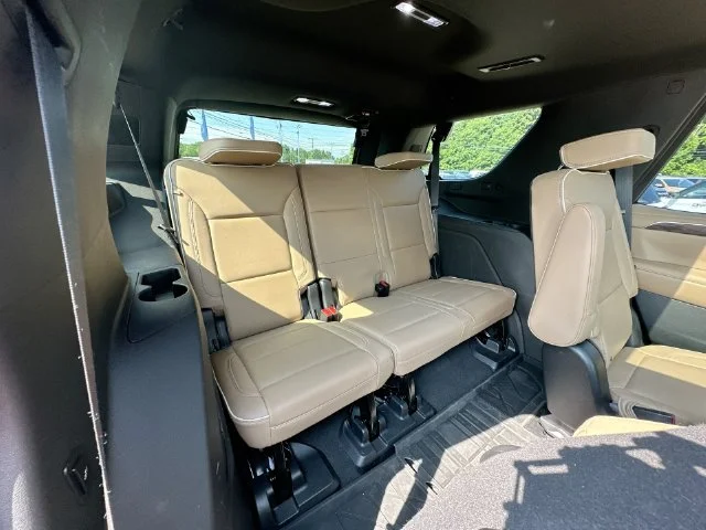 Used 2022 Red Chevrolet Premier image 38