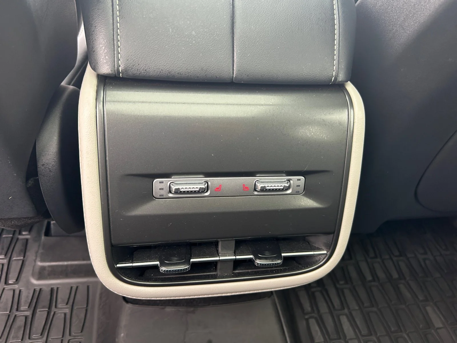 Used 2024 GRAY Lincoln RESERVE AWD image 20