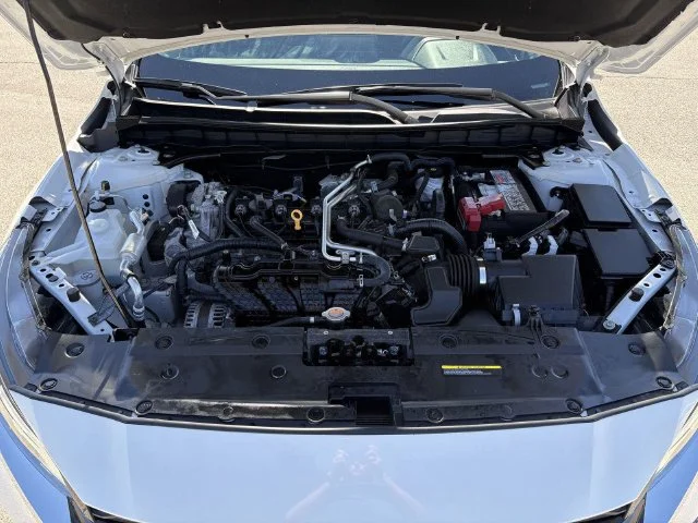 Used 2025 White Nissan 2.5 SV image 24