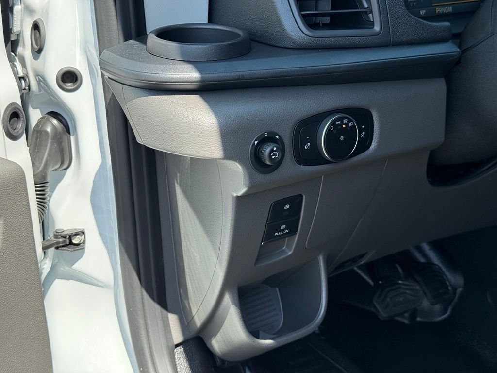 New 2026 Oxford White Ford Cargo Van image 14