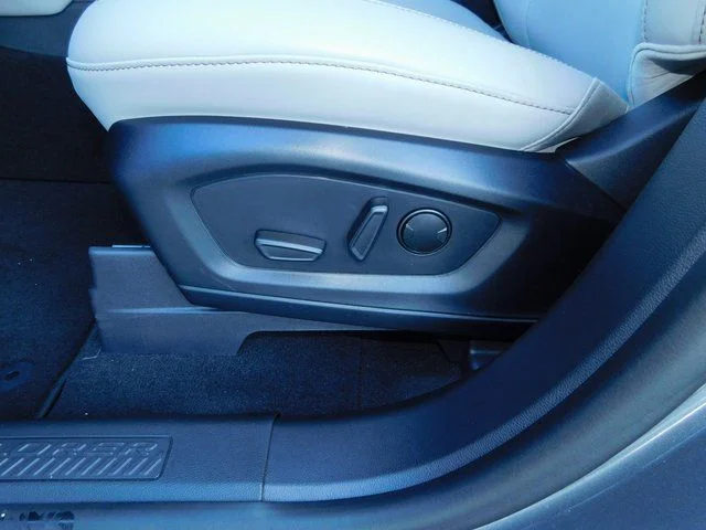 2026 Ford Explorer Active - Photo 13