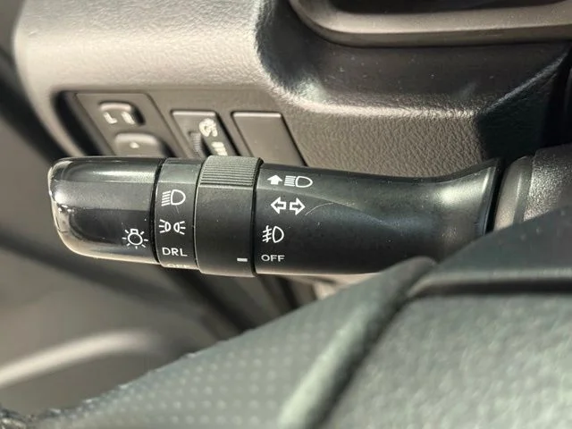 Used 2015 White Toyota SR5 Premium image 19