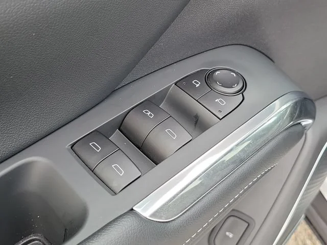 2025 Chevrolet Traverse LT - Photo 21