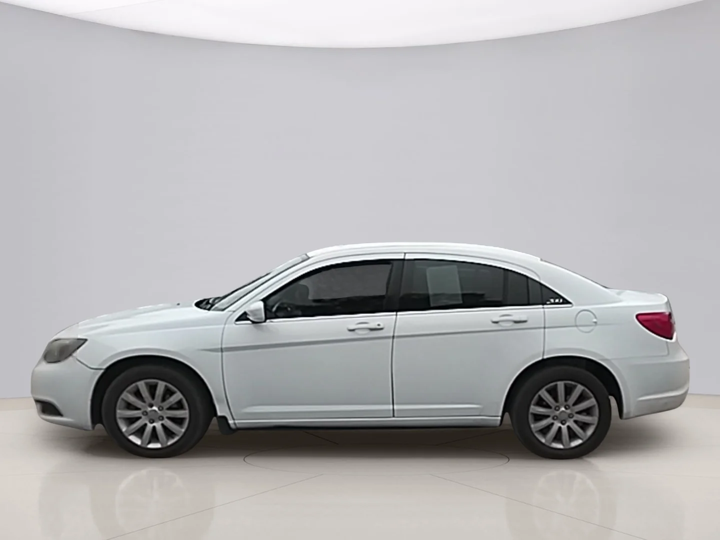 Used 2011 White Chrysler TOURING image 2