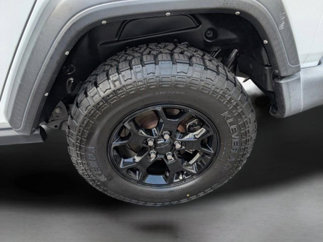 Used 2021 White Jeep Unlimited Willys image 33