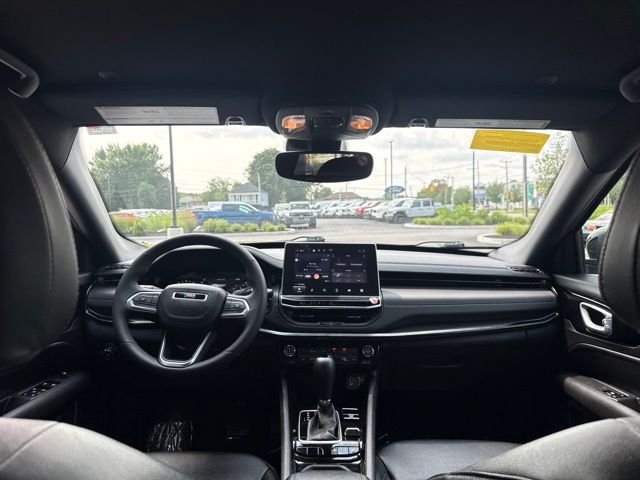 Used 2025 Silver Jeep Latitude image 16