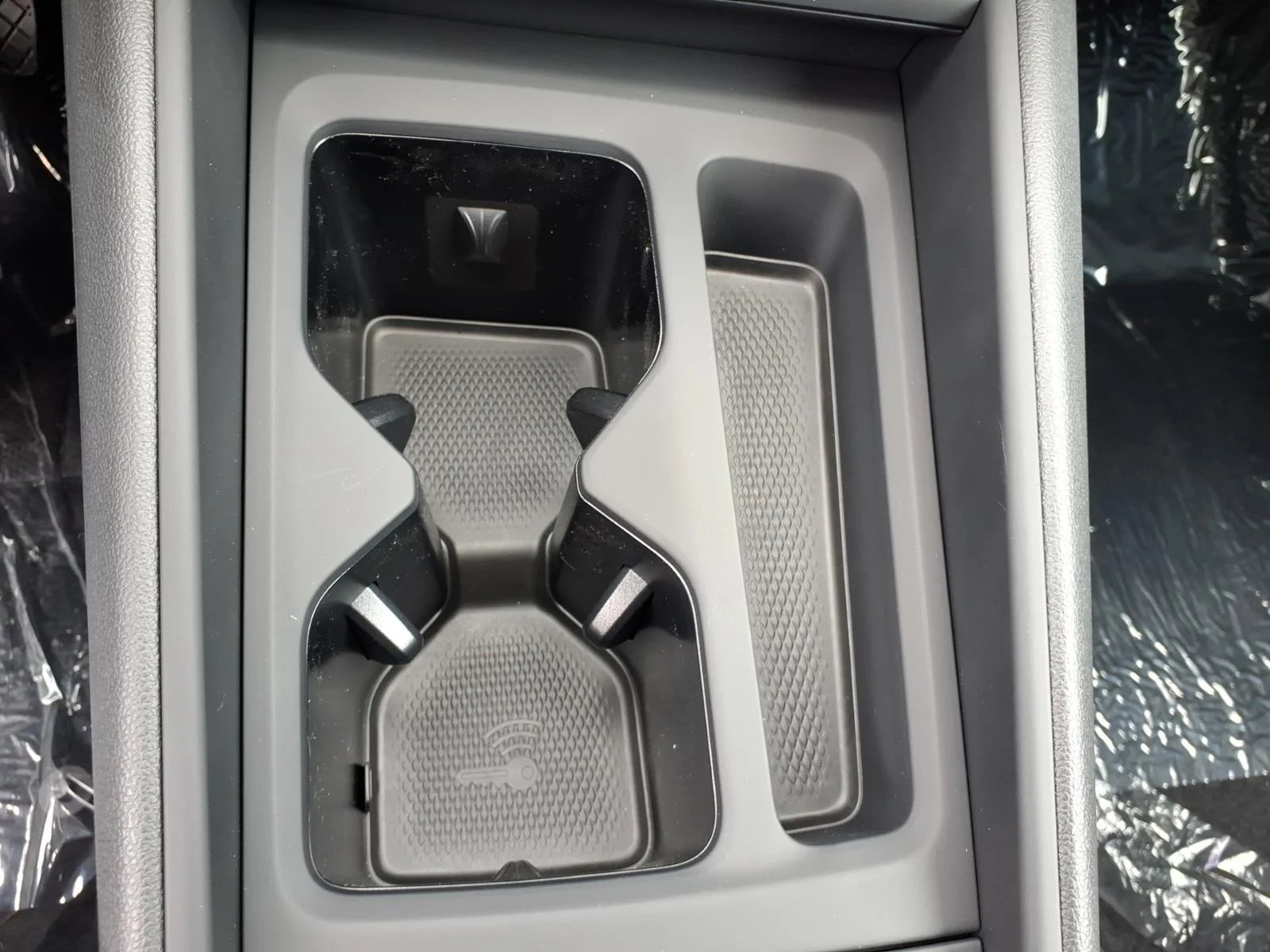 New 2026 Pure White Volkswagen 2.0T SE image 12
