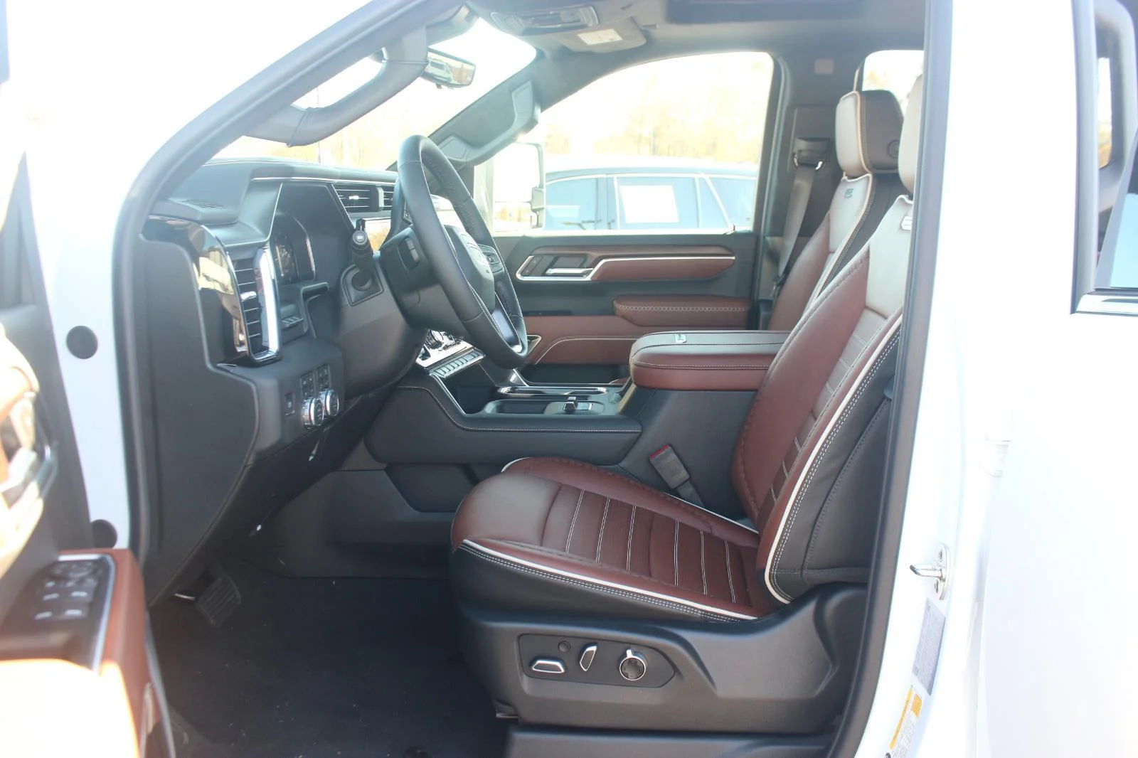 New 2026 Glacier White Tricoat GMC Denali Ultimate image 14