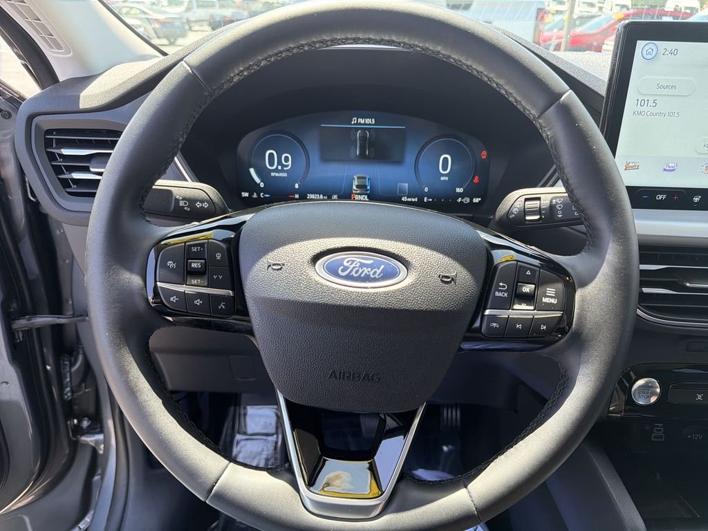Used 2025  Ford Platinum image 20