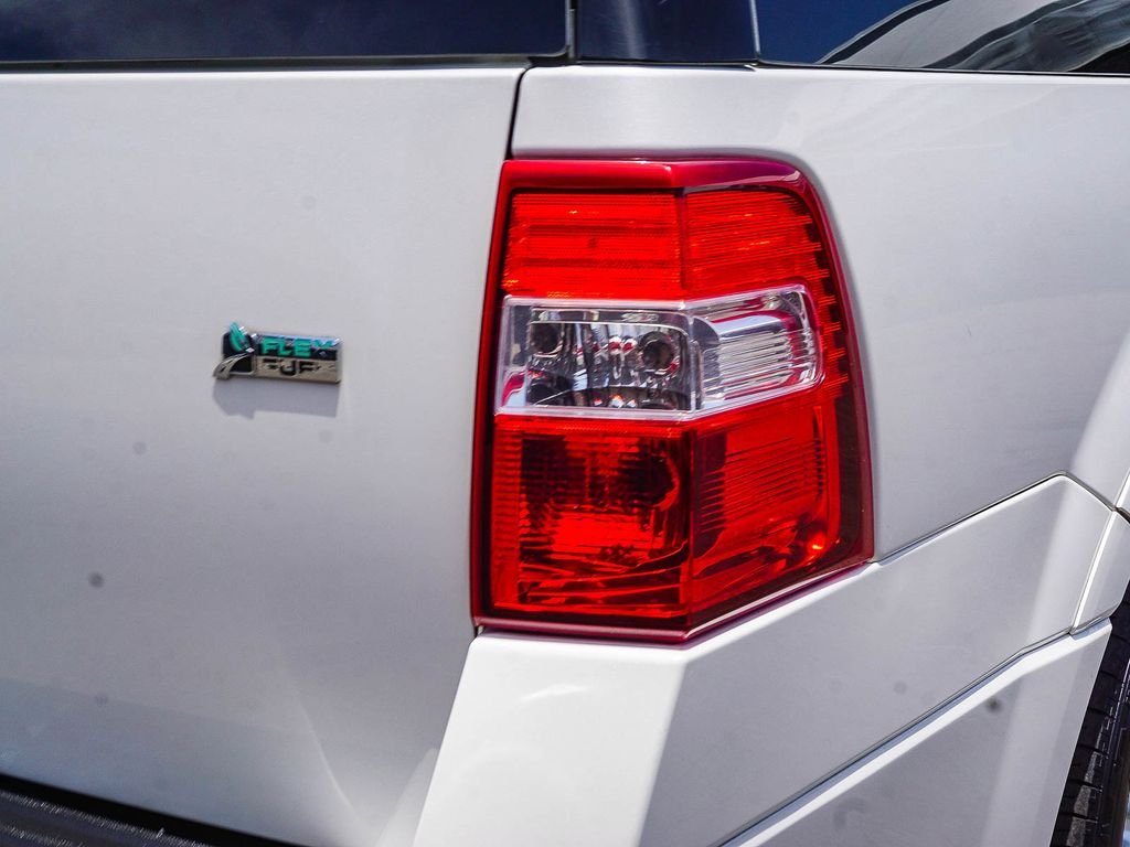 Used 2013 White Ford Limited image 7