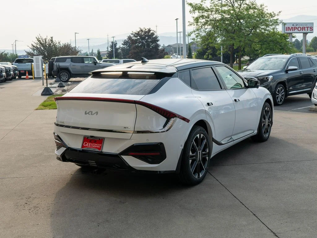 New 2026 Glacial White Pearl / Black Ro Kia GT-Line AWD image 7