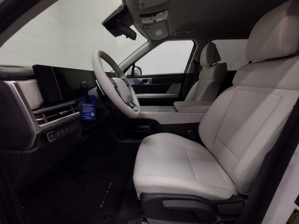 New 2026 White Hyundai SE image 23