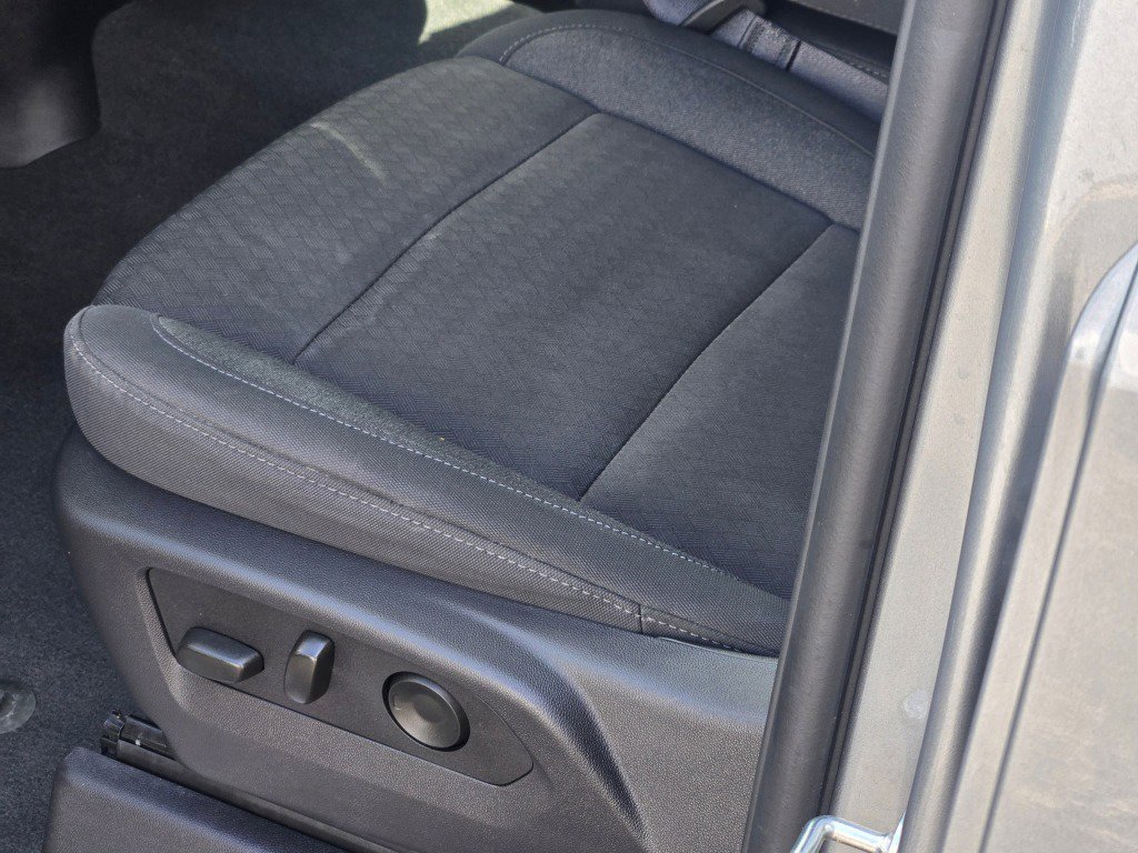 2025 Chevrolet Silverado 1500 LT - Photo 24