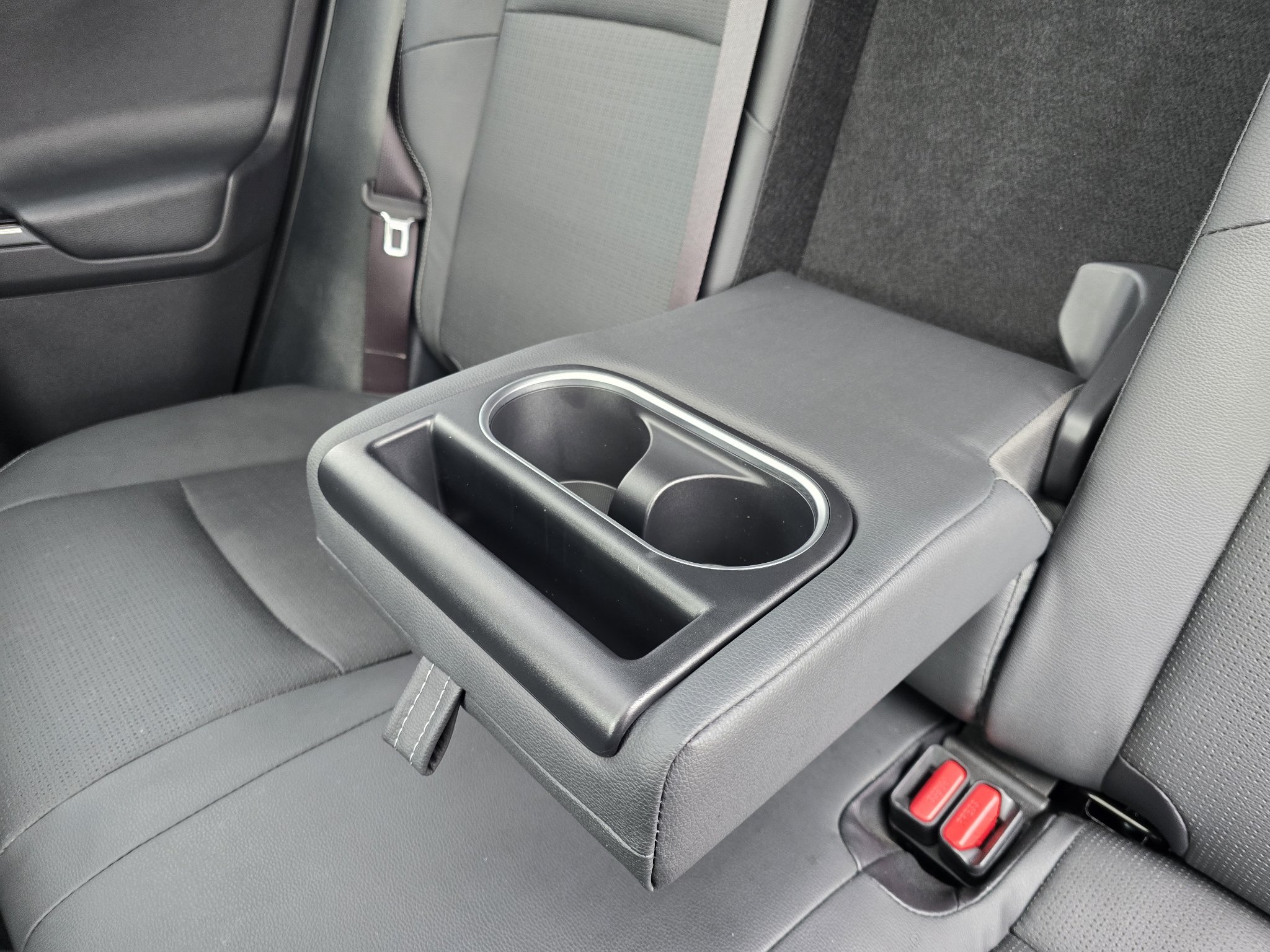 Used 2023 Elemental Red Pearl 2-Tone Subaru Touring image 31