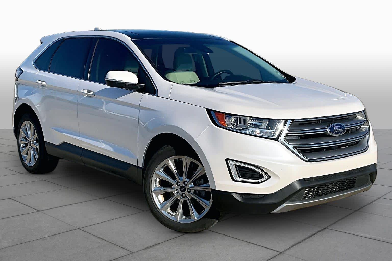 Used 2018 White Platinum Metallic Tri-Coat Ford Titanium image 3