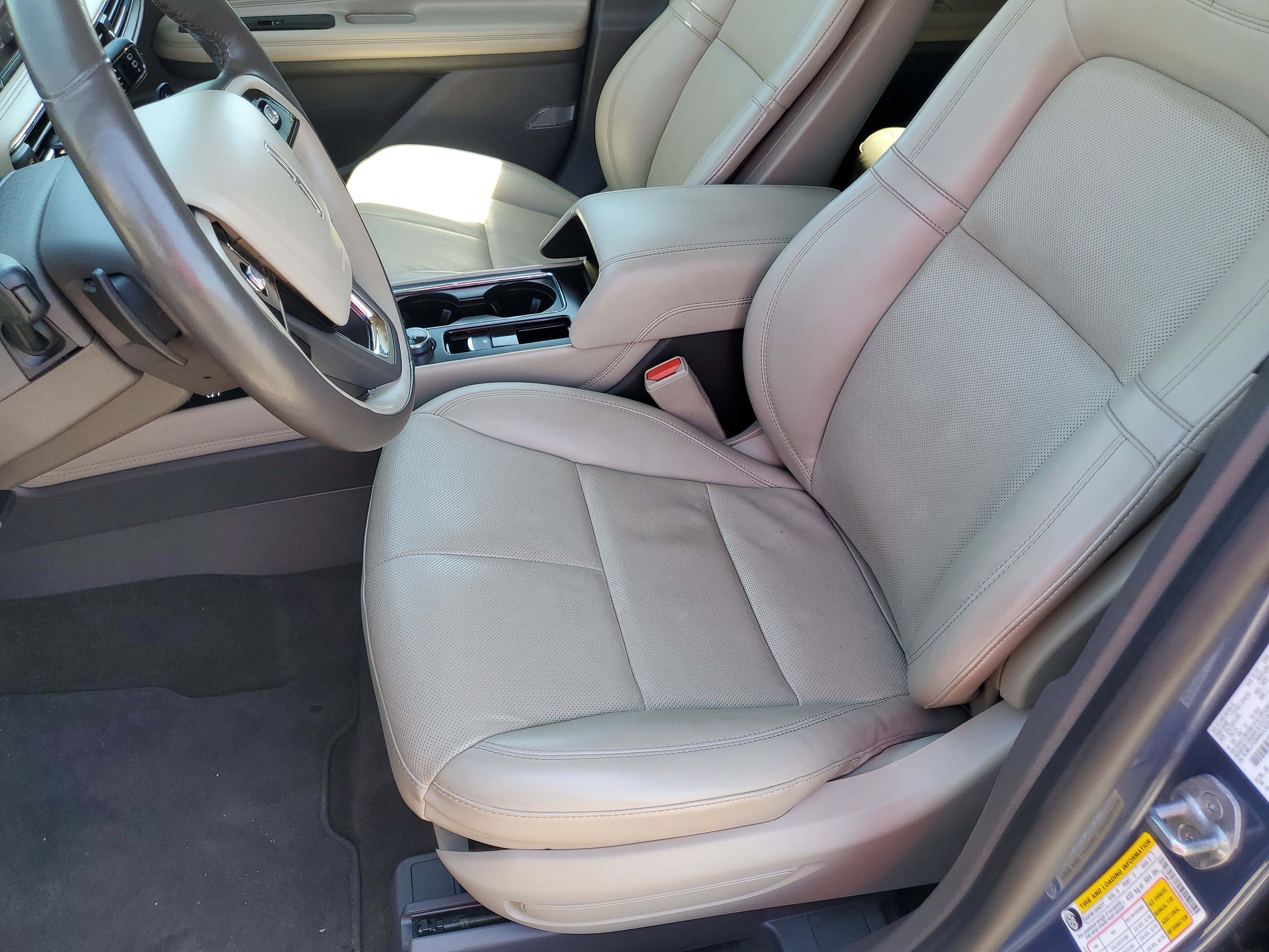 Used 2022 Gray Lincoln Standard image 20