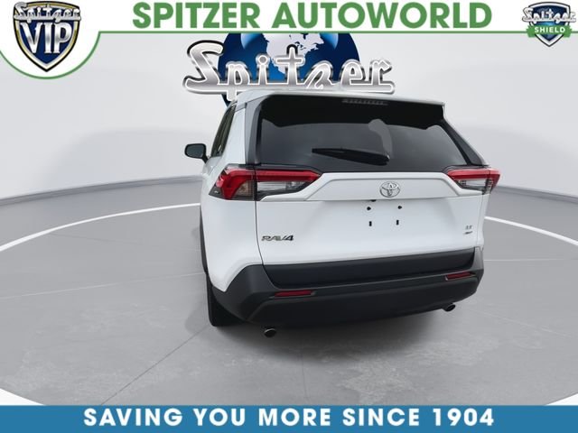 Used 2022 White Toyota LE image 8
