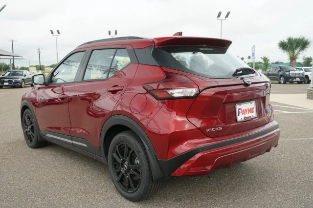 Used 2023 Scarlet Ember Tintcoat Nissan SR image 11