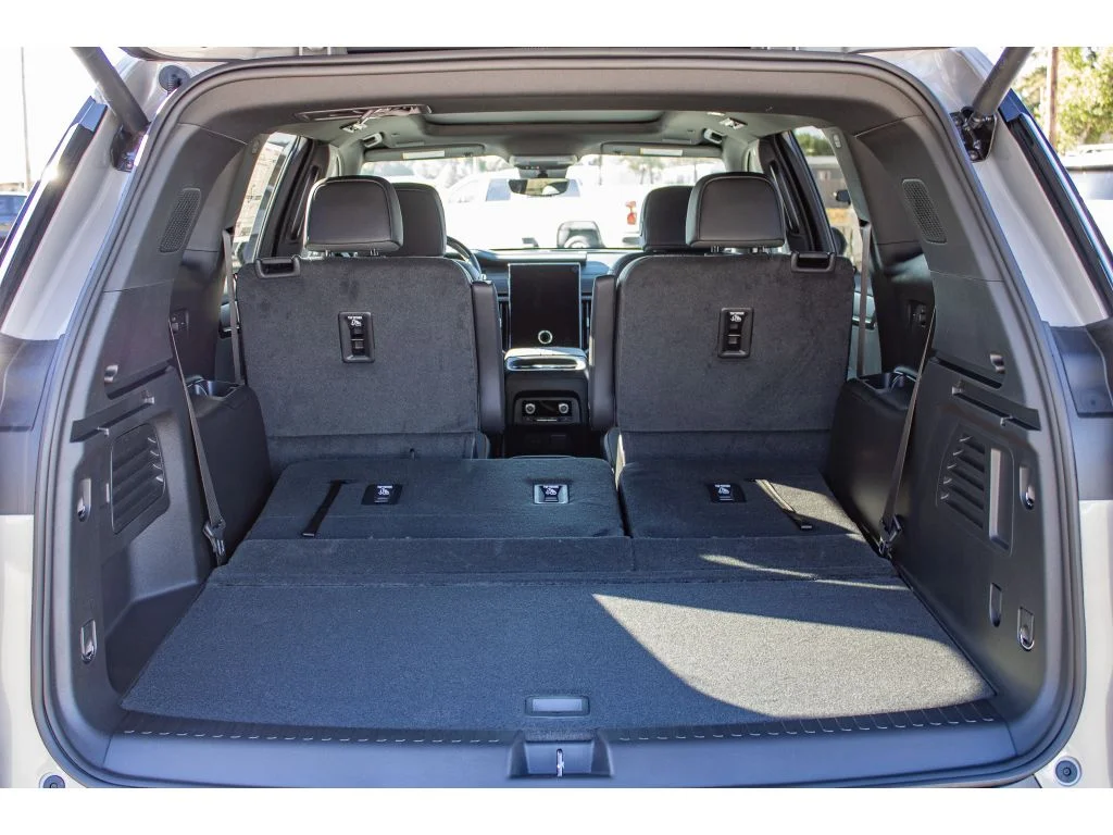 New 2026 RIVERSTONE METALLIC GMC AWD AT4 image 14