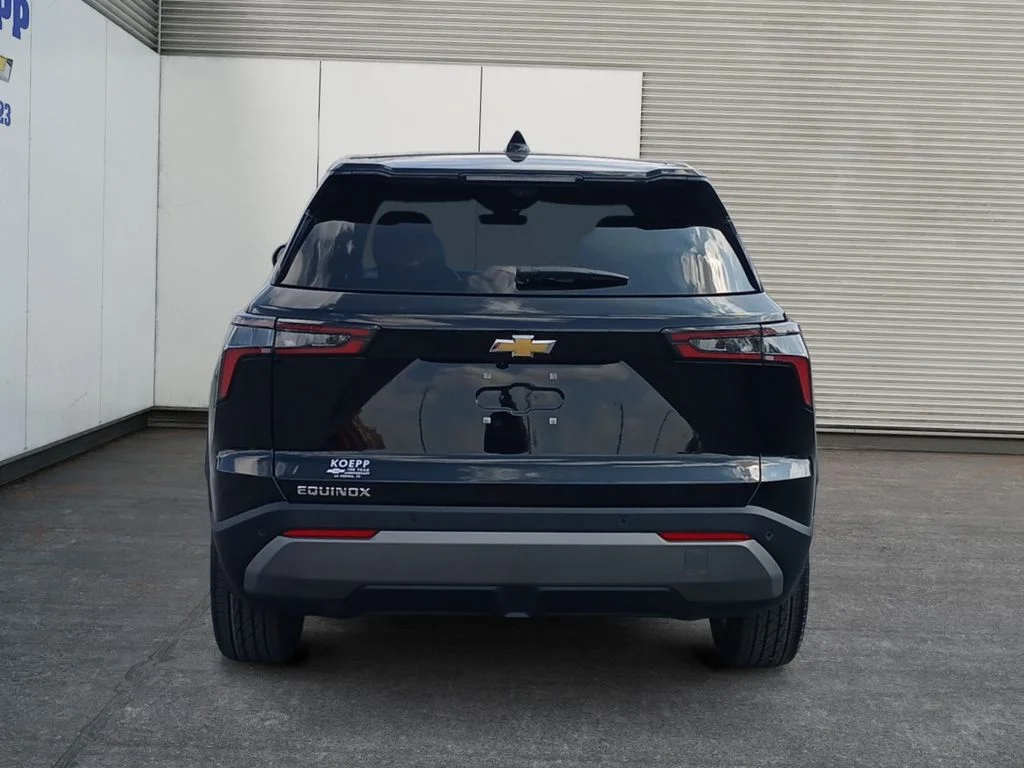 New 2026 Mosaic Black Metallic Chevrolet LT image 4