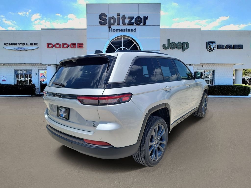 New 2026 Silver Zynith Exterior Paint Jeep  image 2