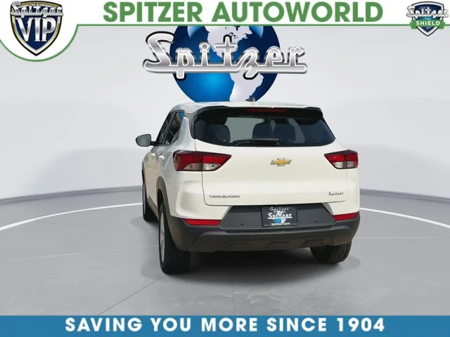 Used 2022 White Chevrolet LS image 8