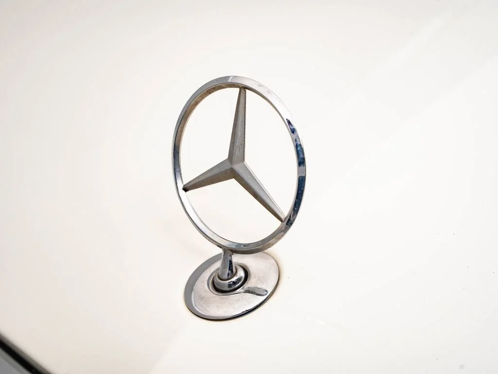 Used 2012 White Mercedes-Benz E 350 Luxury image 3