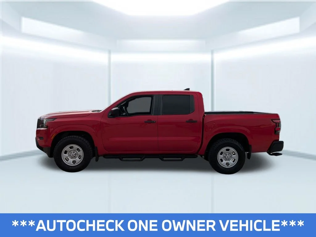 Used 2022 Red Nissan S image 2