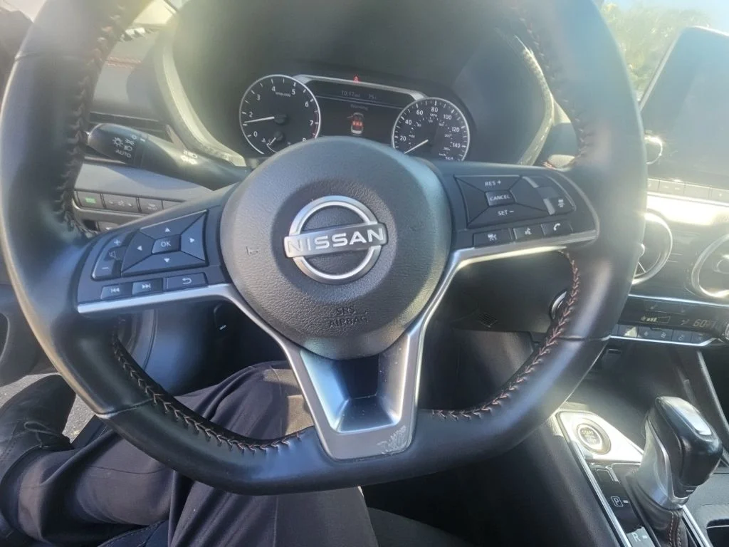 Used 2025 Gray Nissan SR image 16