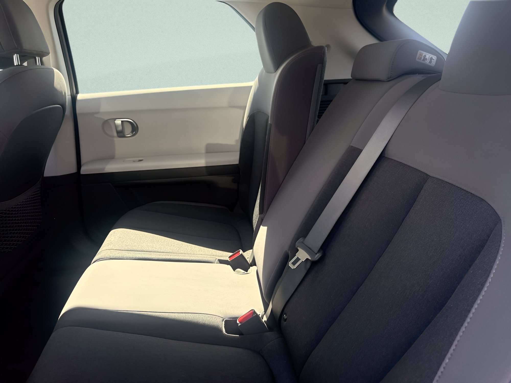 Used 2024 Cyber Gray Hyundai SEL image 18